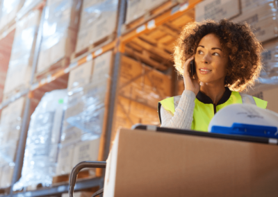 Sector logística: Cómo escoger la ropa de trabajo para prevenir los riesgos laborales